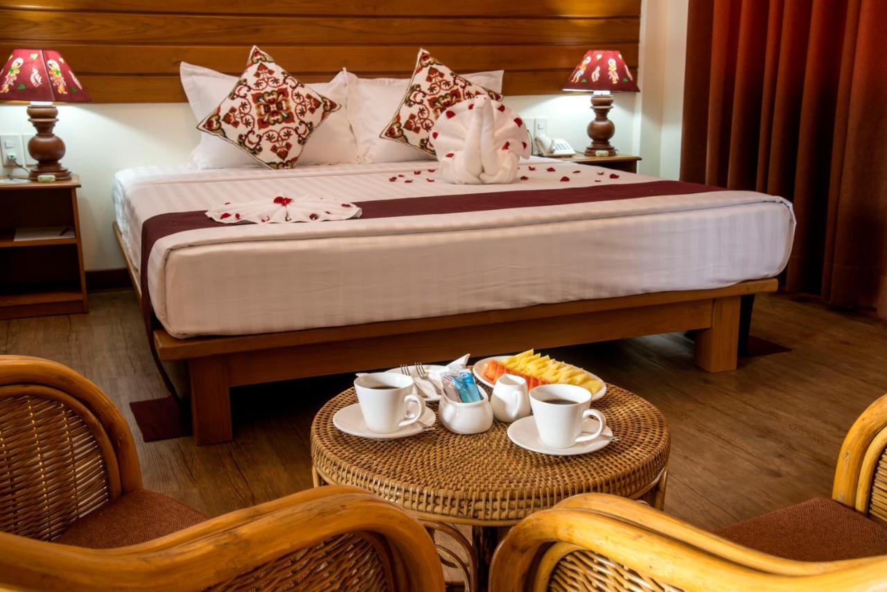 Royal Aykare Lodge باغان المظهر الخارجي الصورة
