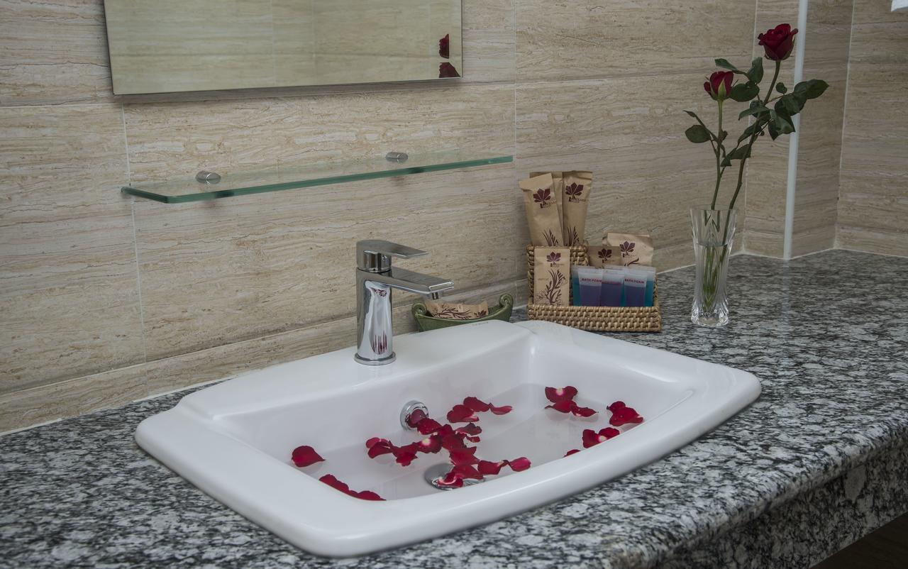 Royal Aykare Lodge باغان المظهر الخارجي الصورة