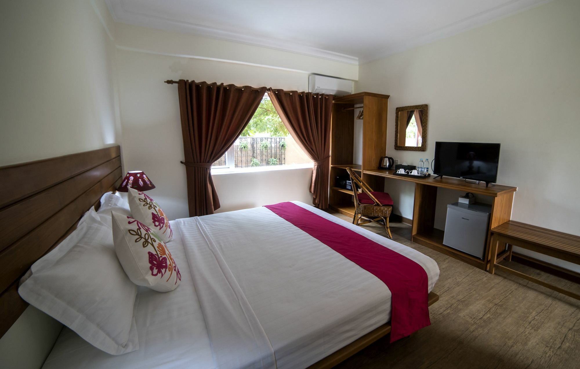 Royal Aykare Lodge باغان المظهر الخارجي الصورة
