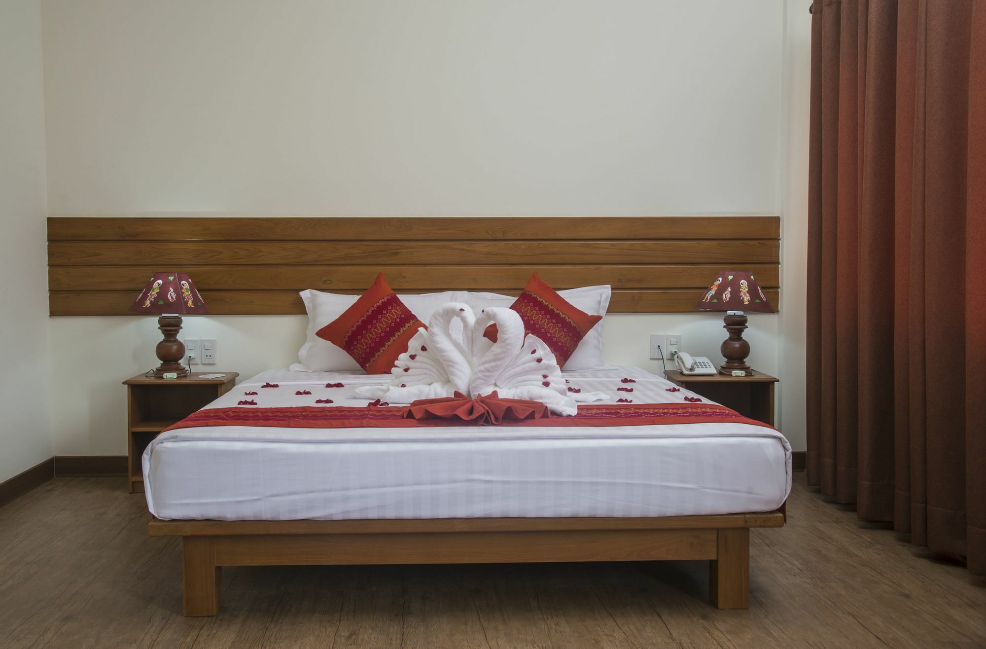 Royal Aykare Lodge باغان المظهر الخارجي الصورة